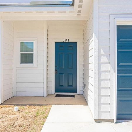 Gorgeous, Brand New 3 Bedrooms Home- Built 2024, Near Seaworld & Lackland Afb San Antonio Exterior foto